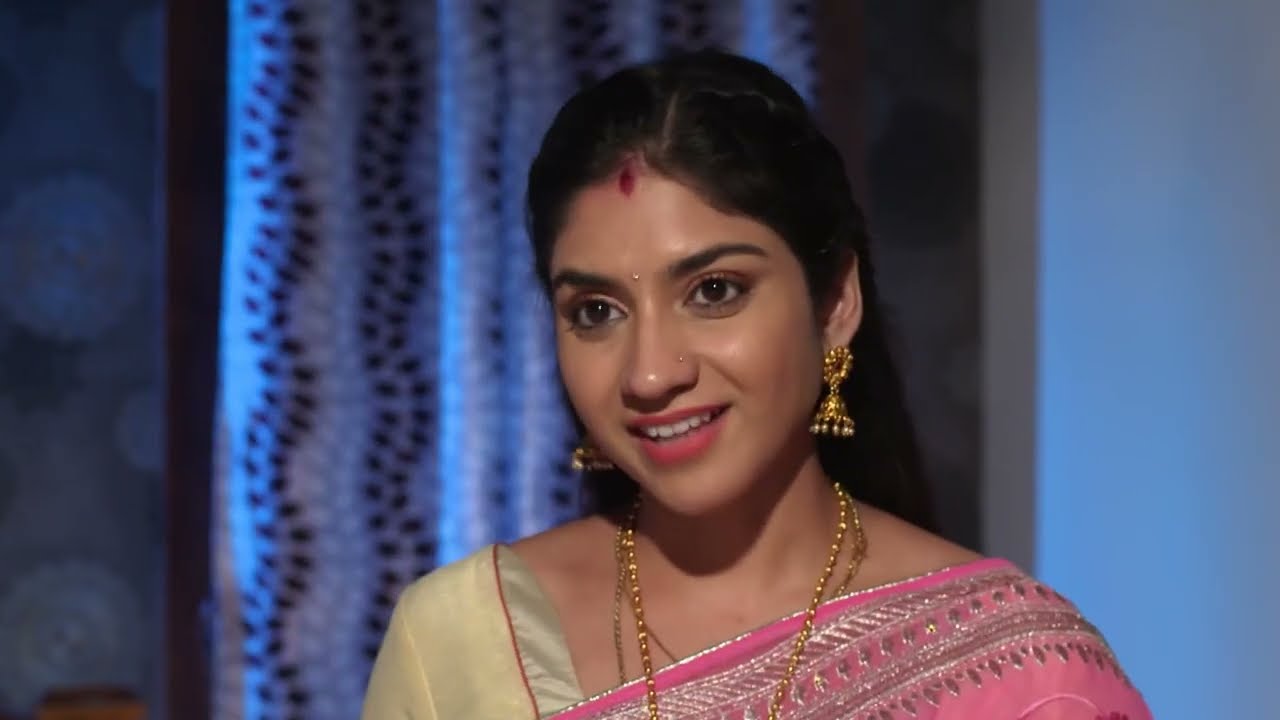 Shruti ఫోటో ఫ్రేమ్ విసిరింది. | Radhamma Kuthuru | Full Ep. 130 | ZEE Telugu