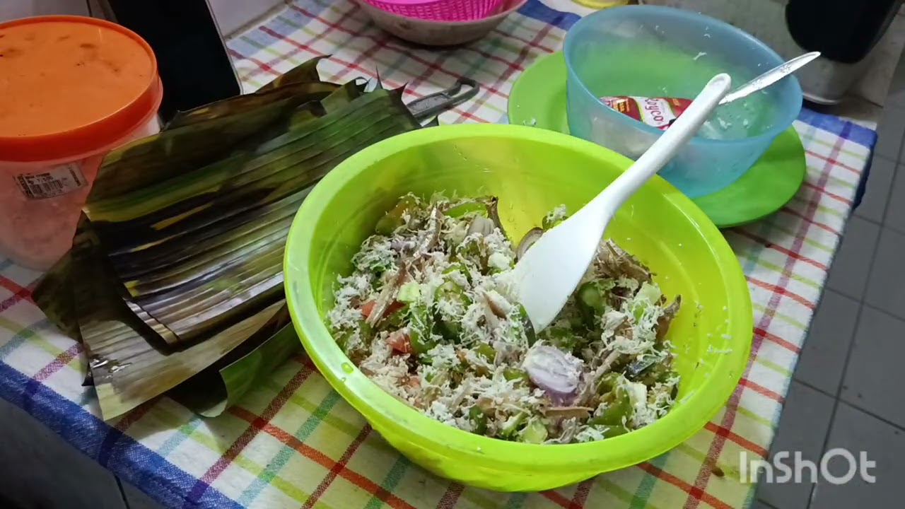 Pepes teri kelapa muda,enaknya ngabisin sewadah