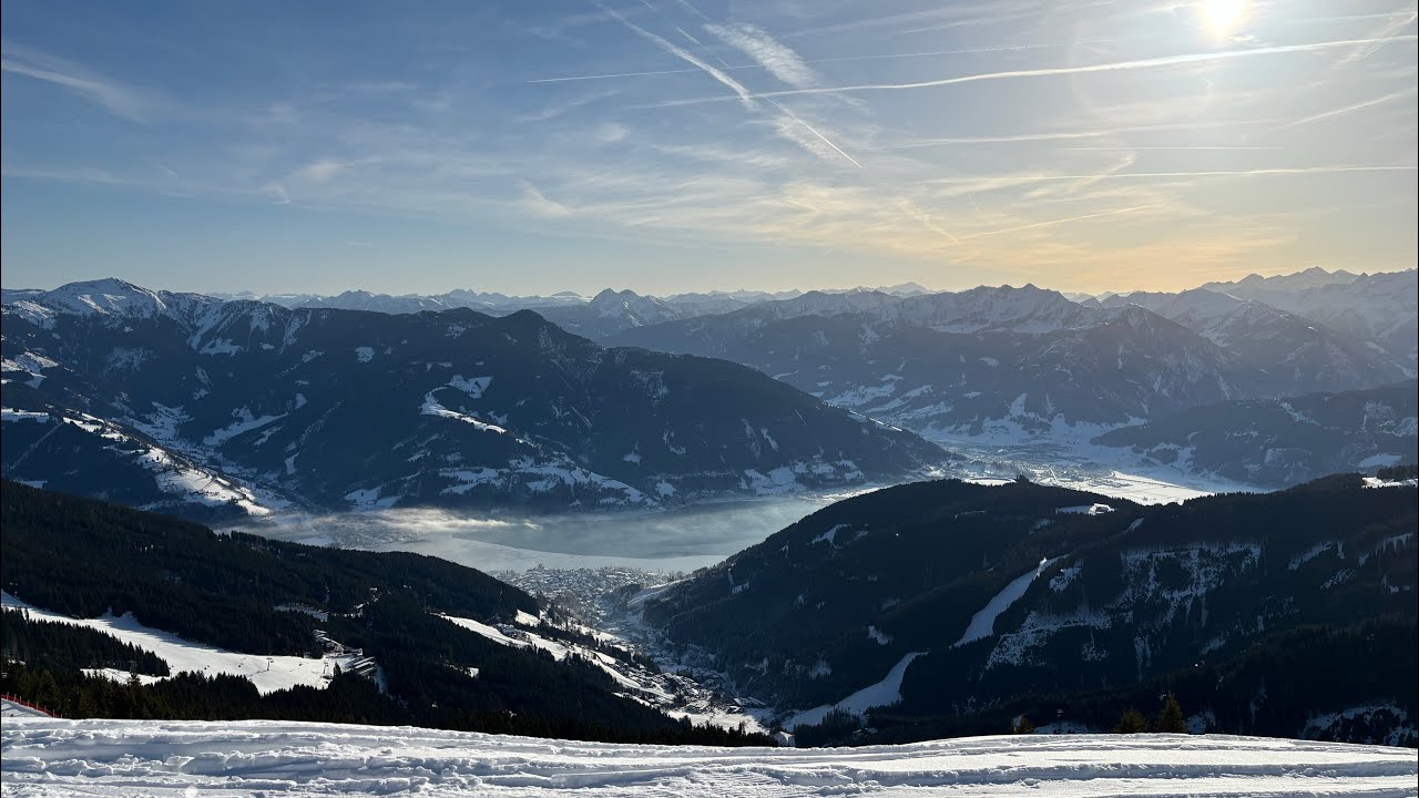 A day skiing Zell Am See and Kitzstienhorn glacier and Maiskogel Kaprun