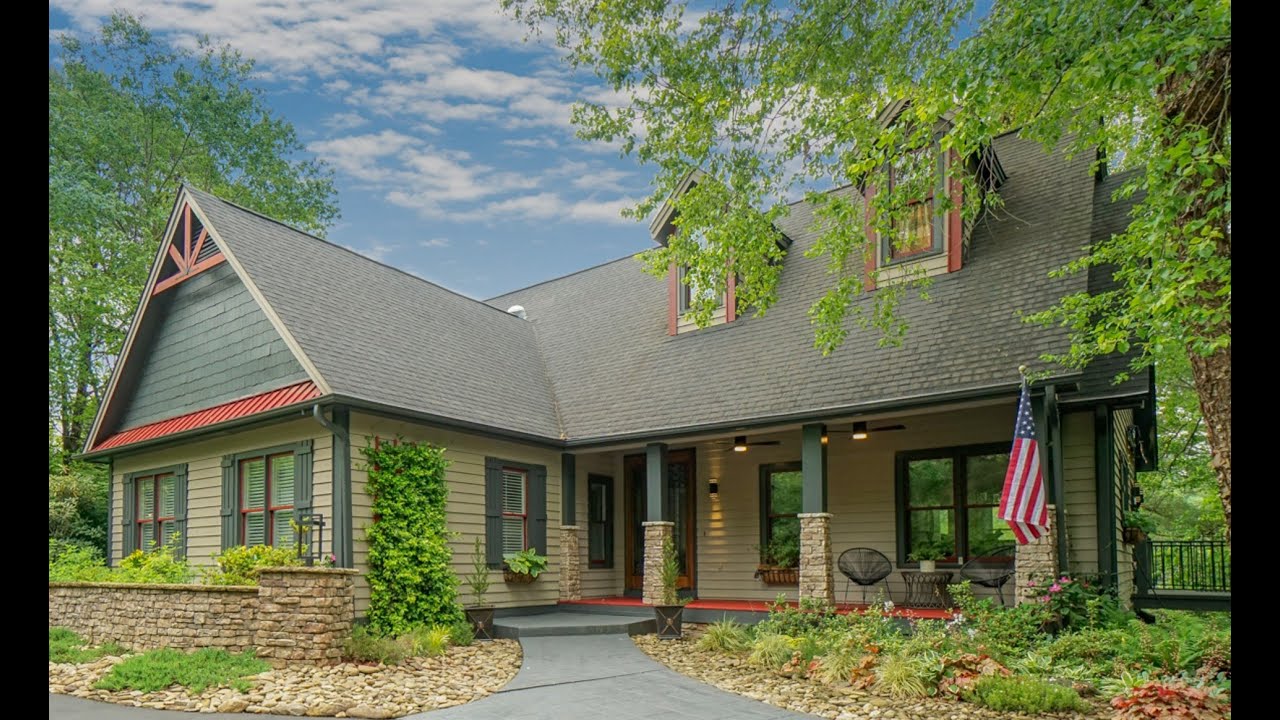 6 Knightsridge Road Travelers Rest, SC in Cliffs Valley Community