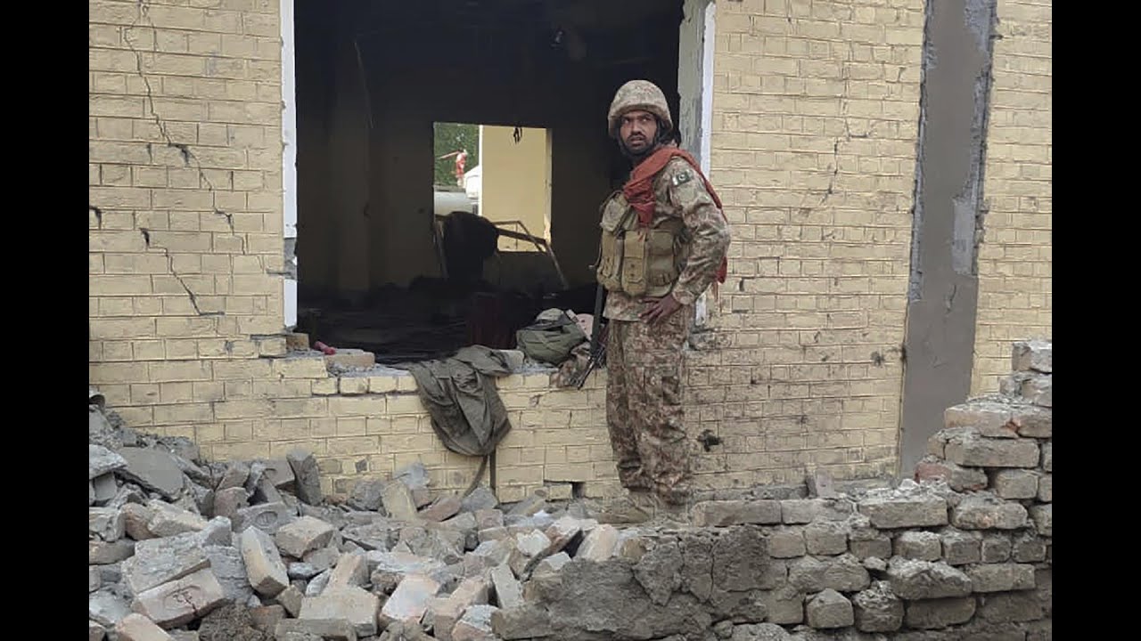 Suicide bomber attacks police station in Pakistan, killing more than 20 officers