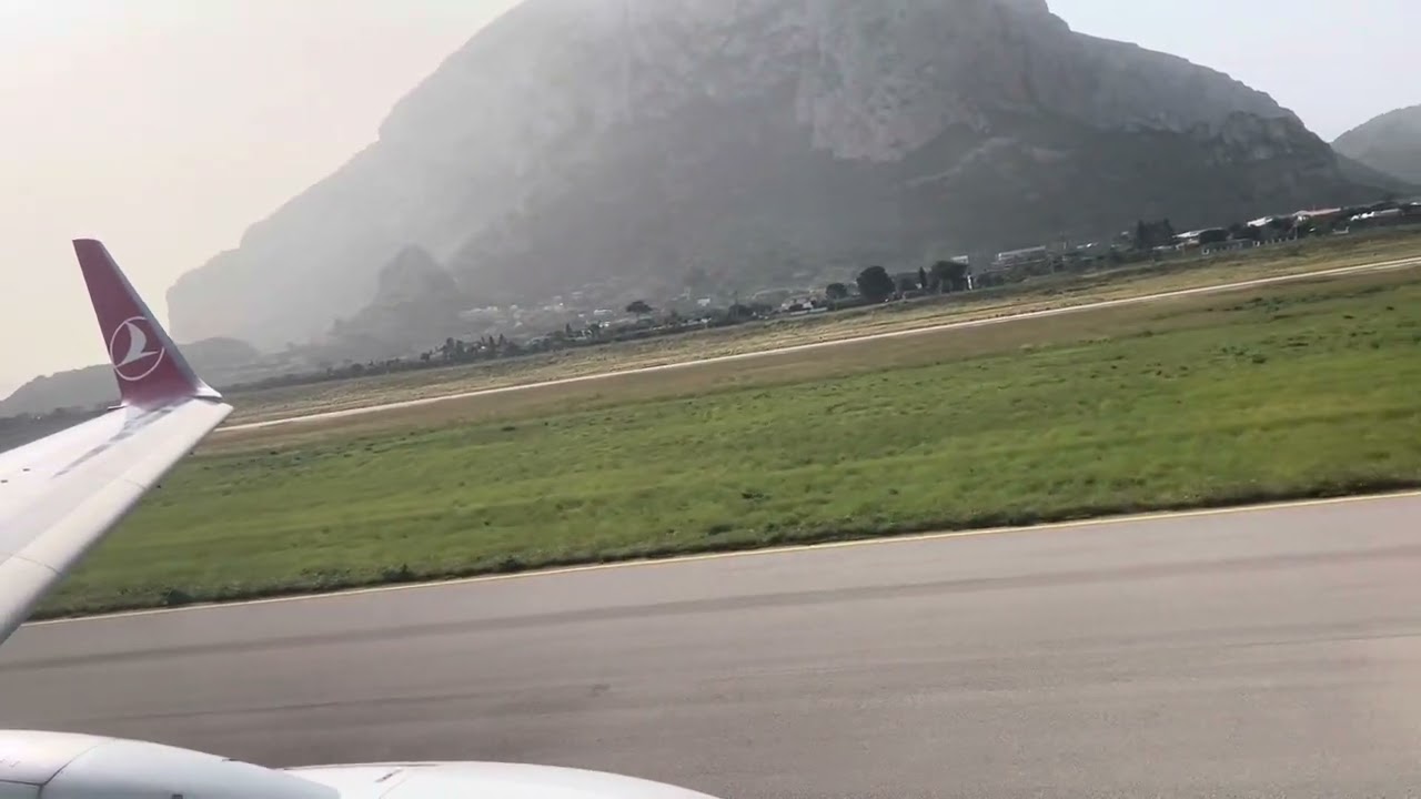 Turkish 737-900ER Taxi and Takeoff from Palermo
