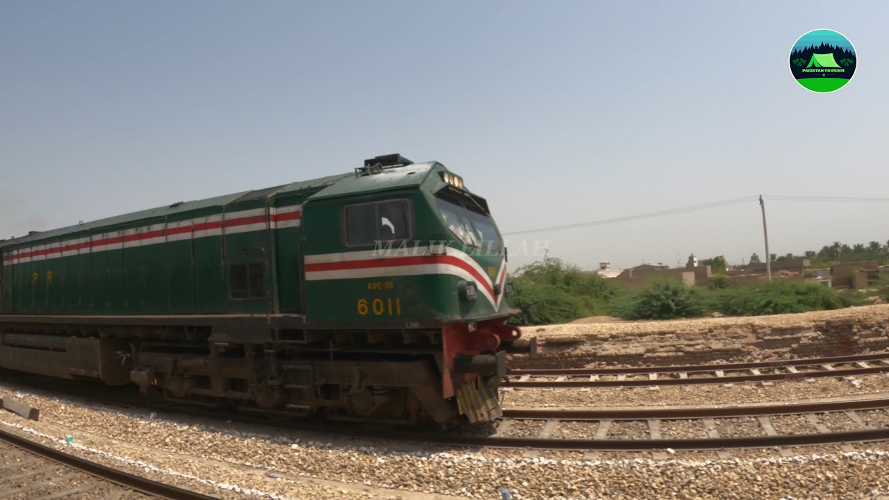 Pakistan Railway Journey | Gambat Sindh Area | Sindh Punjab Train Travel | 5K Video