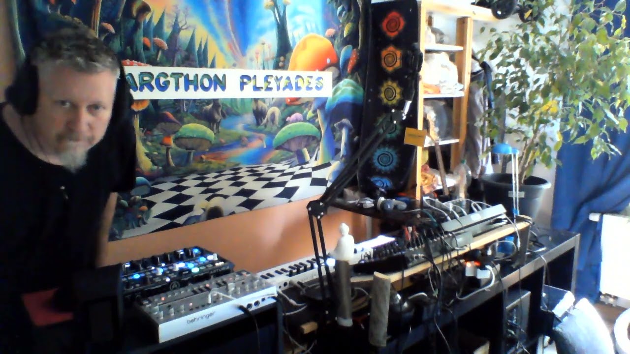 Acid Techno improvisation and performance ( 26.08.25 ) 