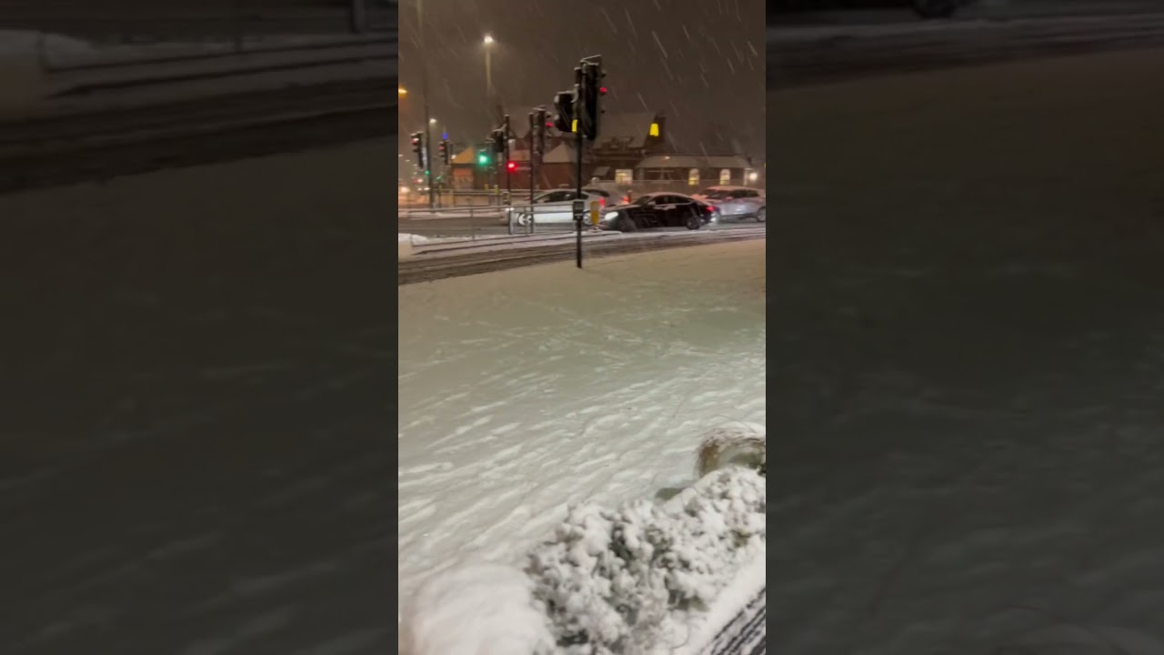 Winters in London be like... #london #england #uk #december #snowfall