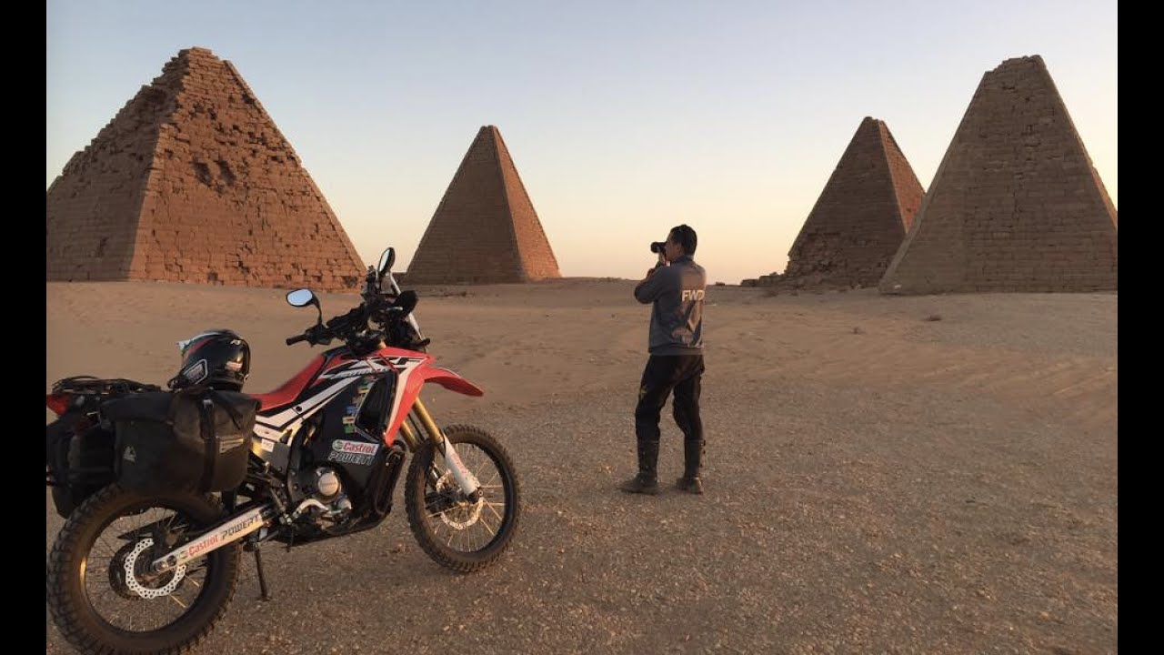 A Spectacular adventure to Pyramids