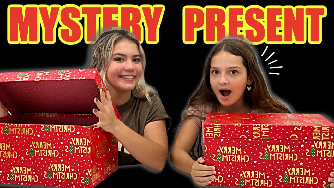 MYSTERY CHRISTMAS🎅PRESENT🎁 | SISTER FOREVER