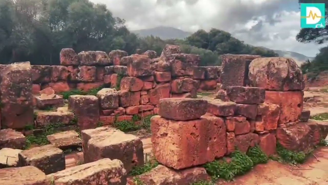 Ruines romaines de Tipaza et le mausolée royal de Maurétanie (tombeau de la Chrétienne)