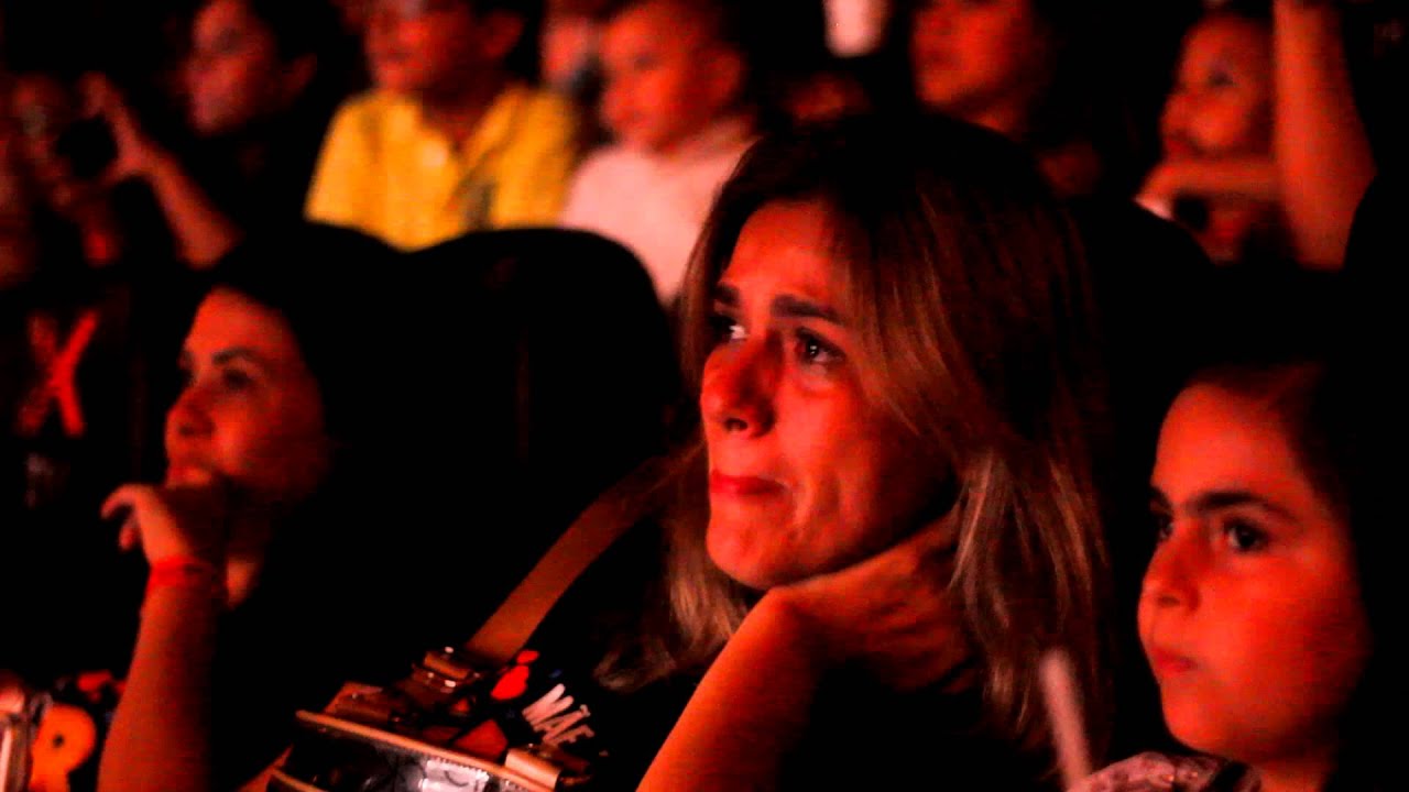 Homenagem Surpresa do Colégio Batista para as Mães