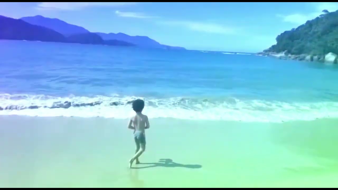 Jo&atilde;o H&eacute;lio curtindo o mar 💙
