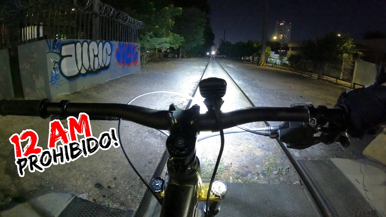 Rodando en Lugares Prohibidos a la Media Noche 12:am 😬