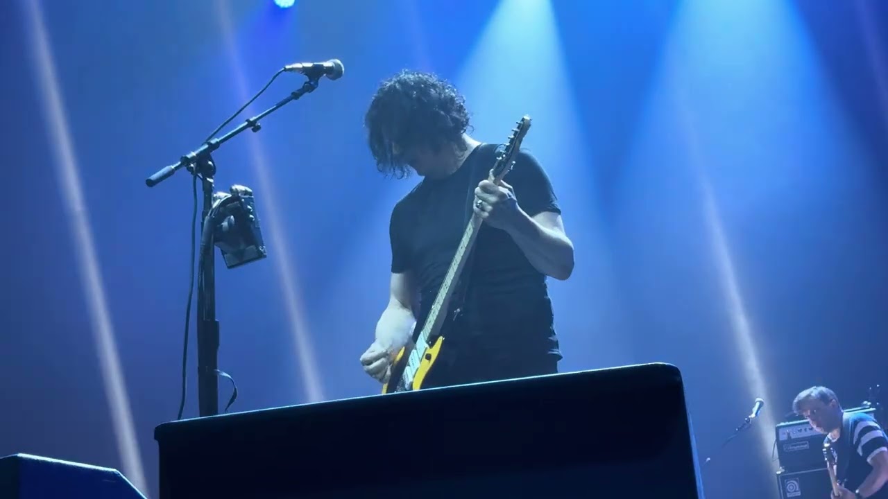 Jack White - Blue Orchid (The White Stripes song) LIVE (4K)