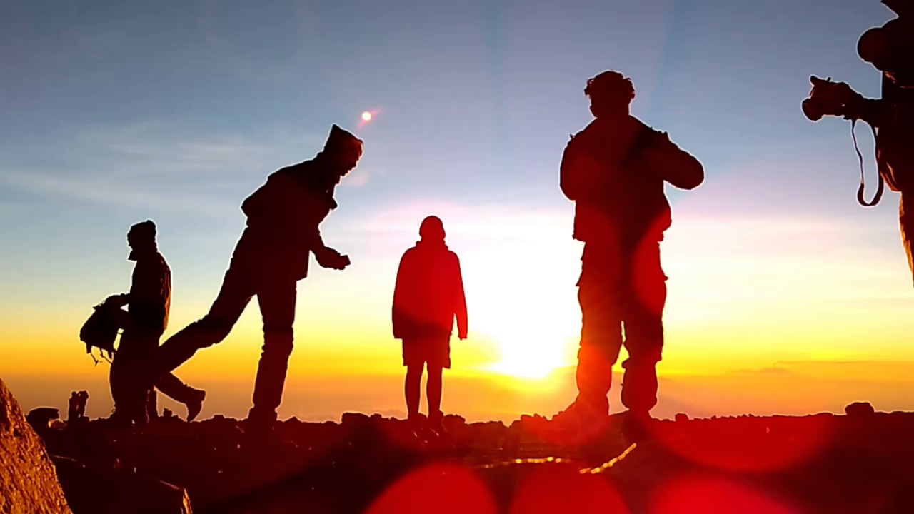 Wow....... Sunrise Puncak Gunung Semeru