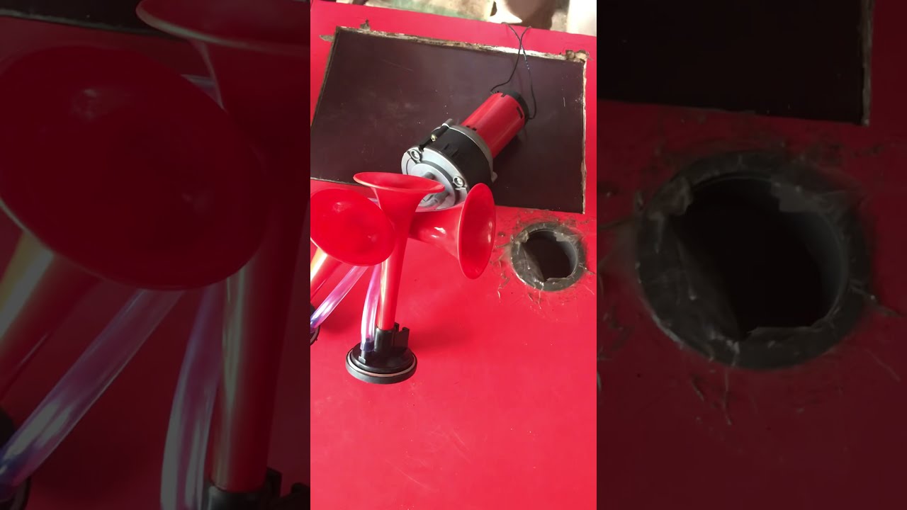 Pressure horn