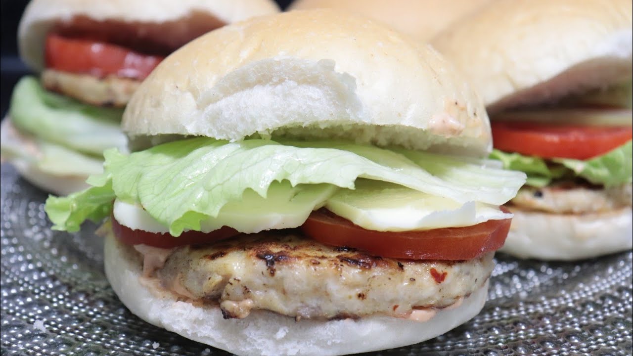همبركر الدجاج 🍔مع صوص المطاعم / لذيذ😋 وسريع التحضير / مع أم صهيب