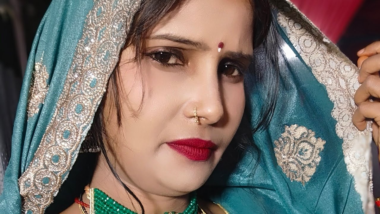 poonam maurya shorts video  is live! hello everyone good evening aao aap log live me