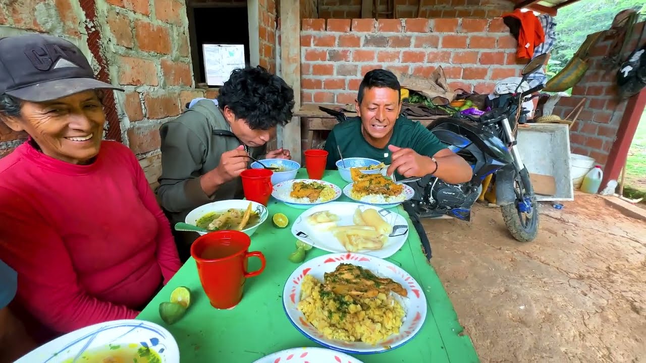 Invite a mis papás a mi casa para comernos un caldo y seco de gallina criolla - Soy Don Edgar