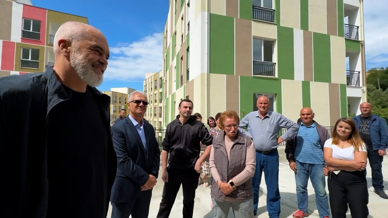 Përfundon rindërtimi në Krujë, Rama inauguron lagjen me pallate të reja