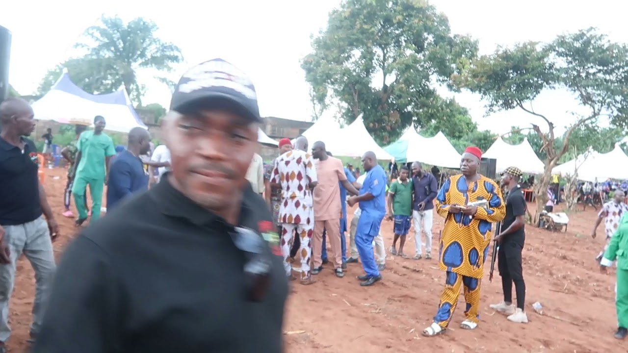 Youths Go Crazy Over the Music of CHIBUZOR NWA AMANUKE as Umueri PG Buries Mom. Otuocha, 28 Oct'21