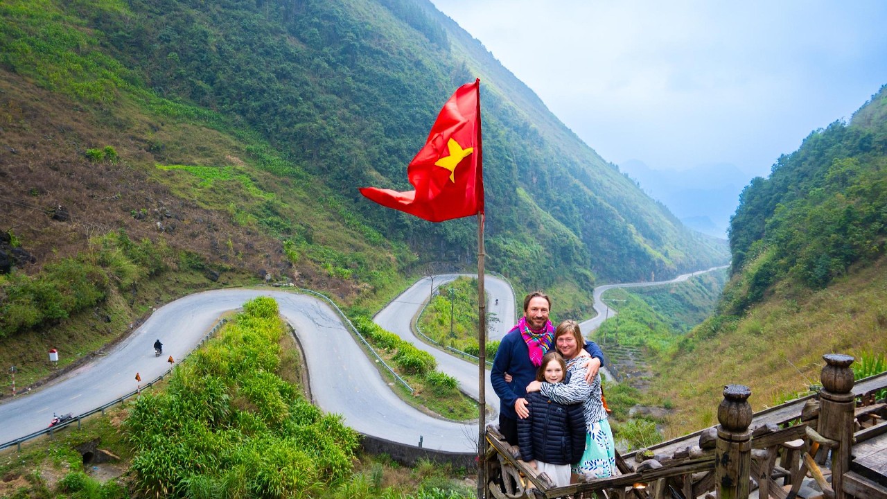 Ha Giang Loop with locals by car - Ha Giang Wander