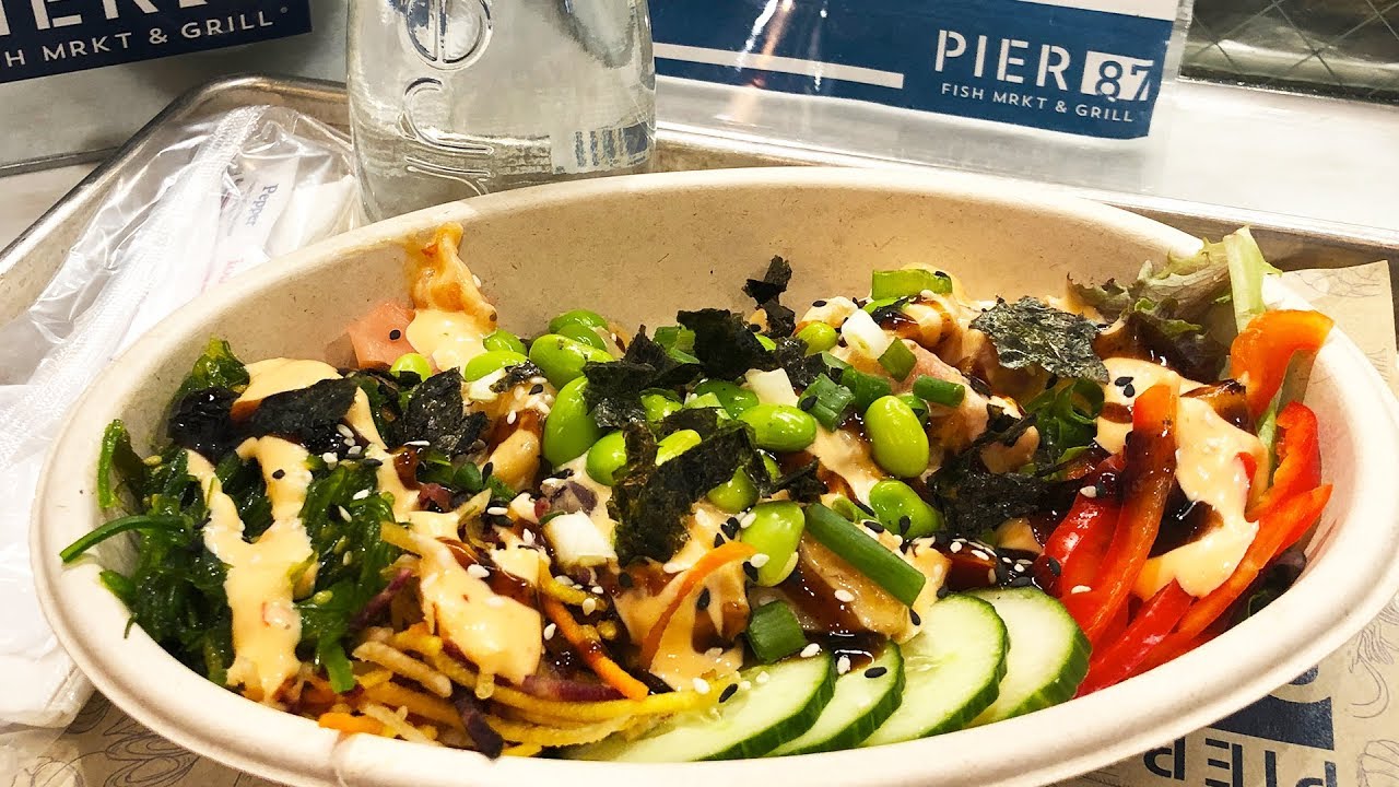 My 1st Poke Bowl While Christmas Shopping