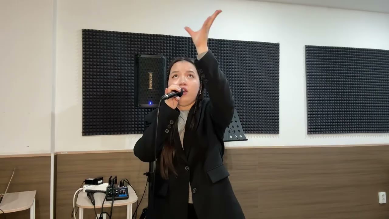 Төлеген Алтынай- Feeling good, 17 жас