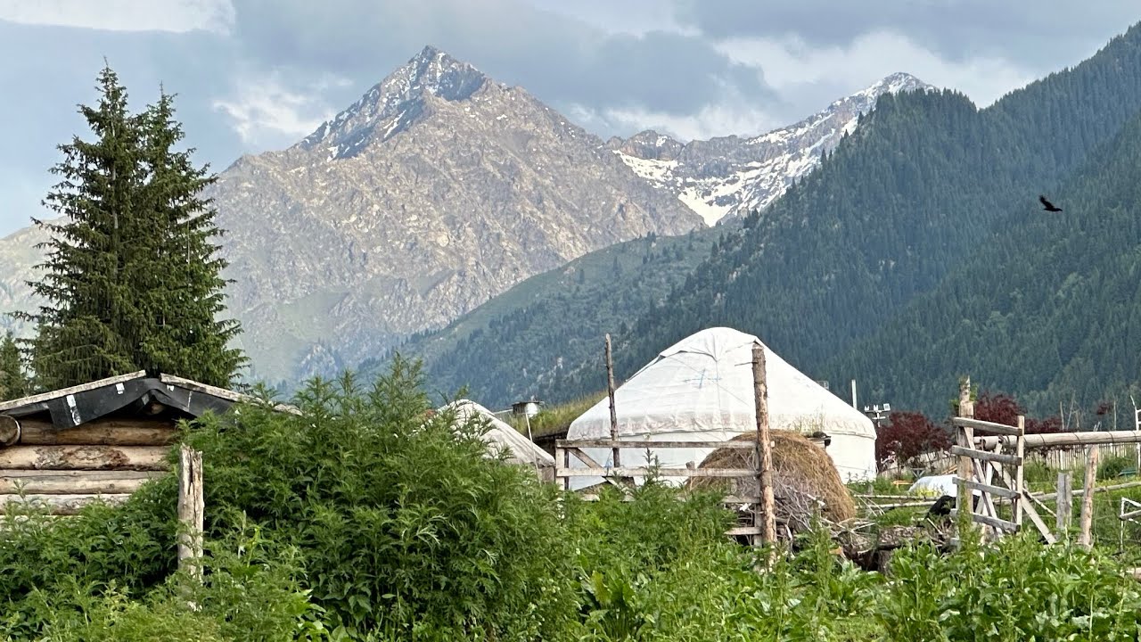 The real Xinjiang: Qiongkushitai Village, a paradise deep in the Tianshan Mountains.