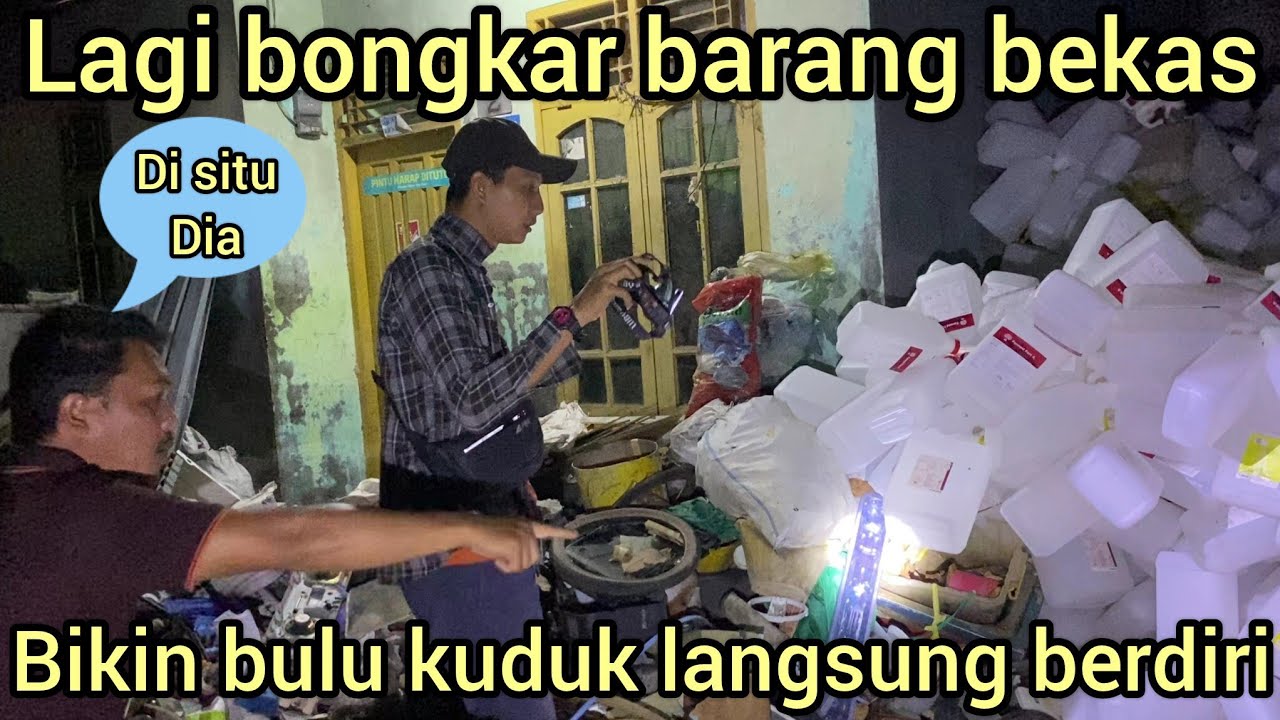 BIK1N TEG4NG SATU RUMAH SAAT BONGKAR BARANG-BARANG MUNCUL ULAR YANG BIKIN BULU KUDUK BERDIRI