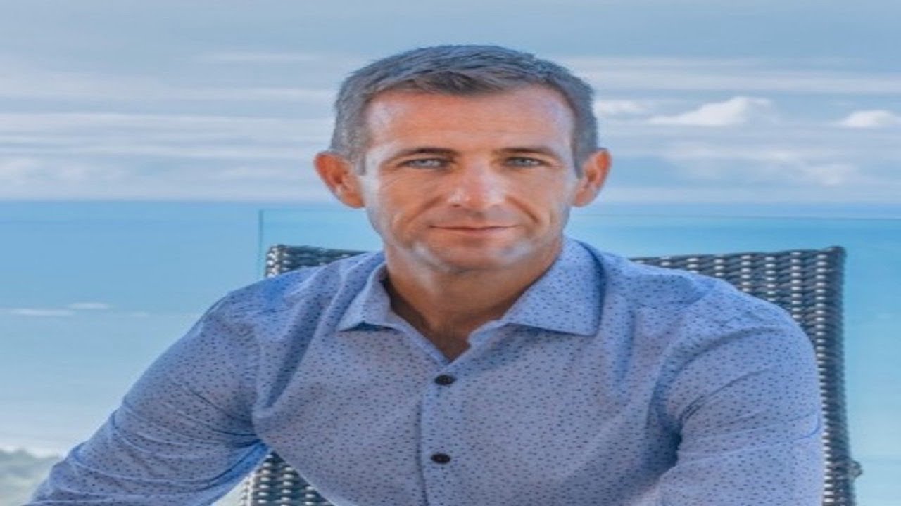 Daveed Hollander, CEO of Coldwell Banker Costa Rica Two Minute Tuesday, Playa Flamingo New Marina