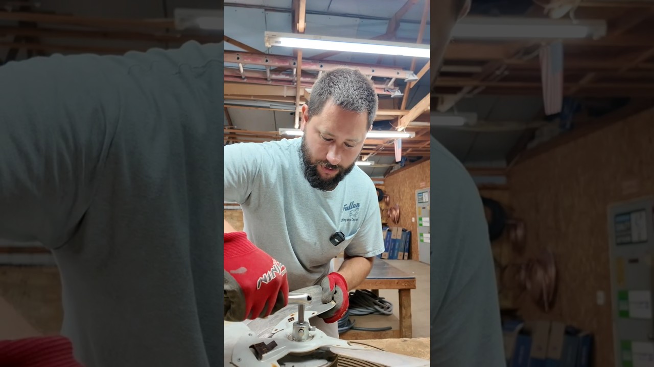 Как вытащить застрявшую лопасть вентилятора из двигателя конденсатора?