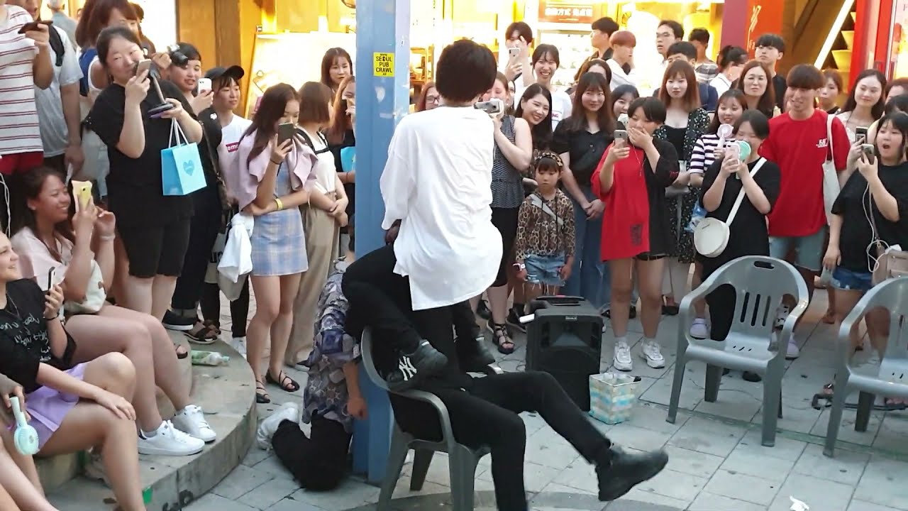 RHD60《HyunA #RED》 KingdomS#킹덤즈 현아#빨개요 20190809 193728 Hongdae Busking 홍대버스킹 #SnowHorse
