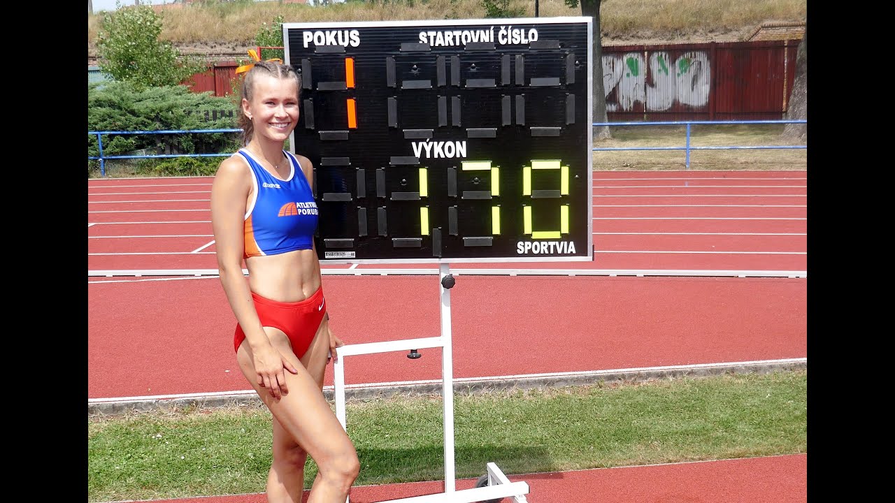 Terka Vlčková 170 cm  - osobní rekord (2.8.2020 Olomouc)