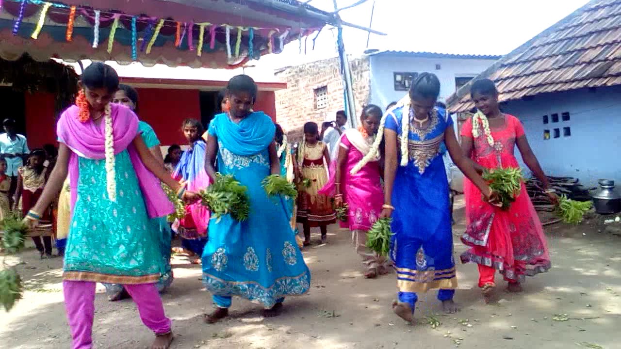 Vallinayagapuram 2017 pongal pengal kummi