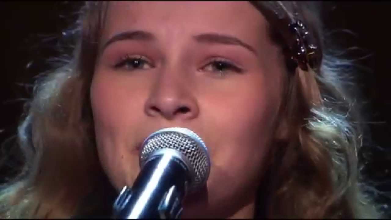 Vajen sings 'The Climb' by Miley Cyrus - The Voice Kids Holland - The Blind Auditions