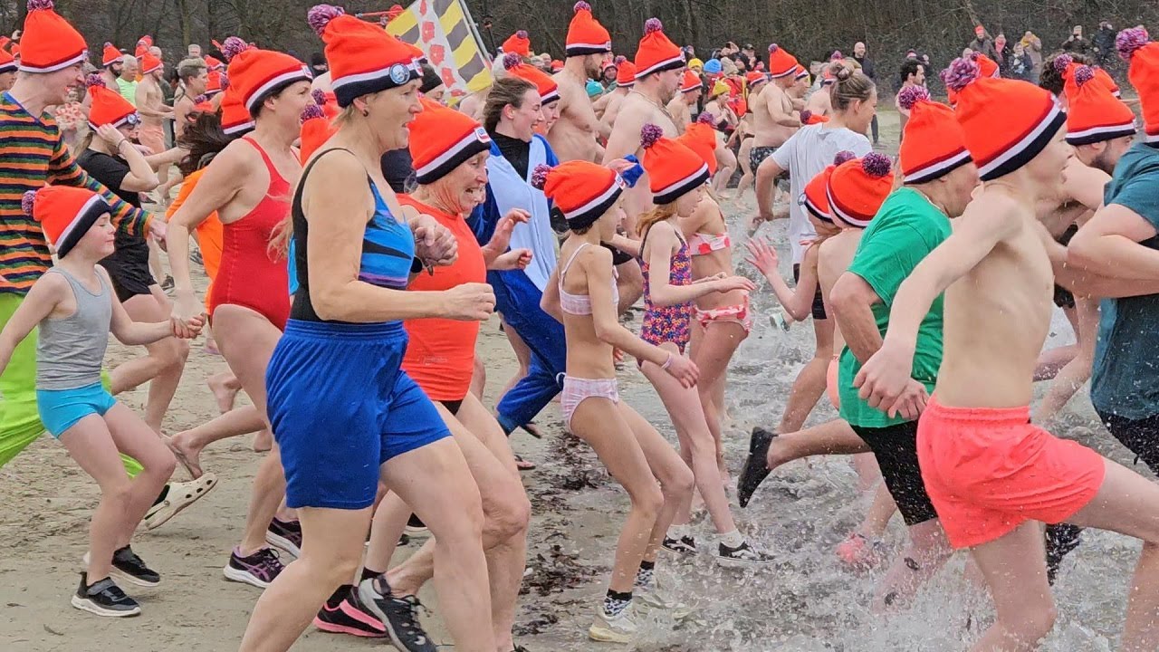 Nieuwjaarsduik Kasteelse Bossen Horst 2026