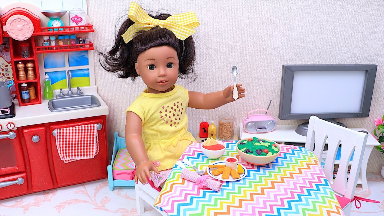 Play Dolls Story about American Girl Cooking Dinner | PLAY DOLLS