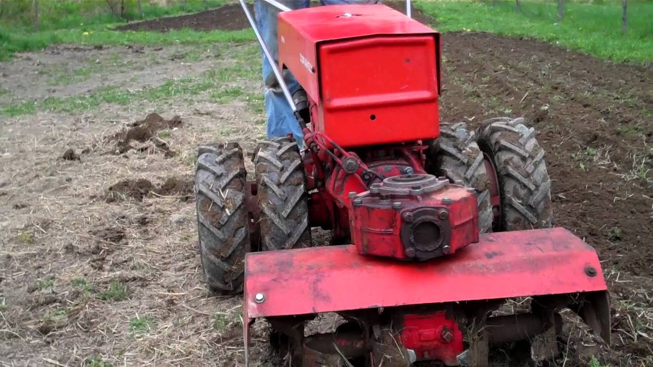 Gravely 5260 tilling the garden!