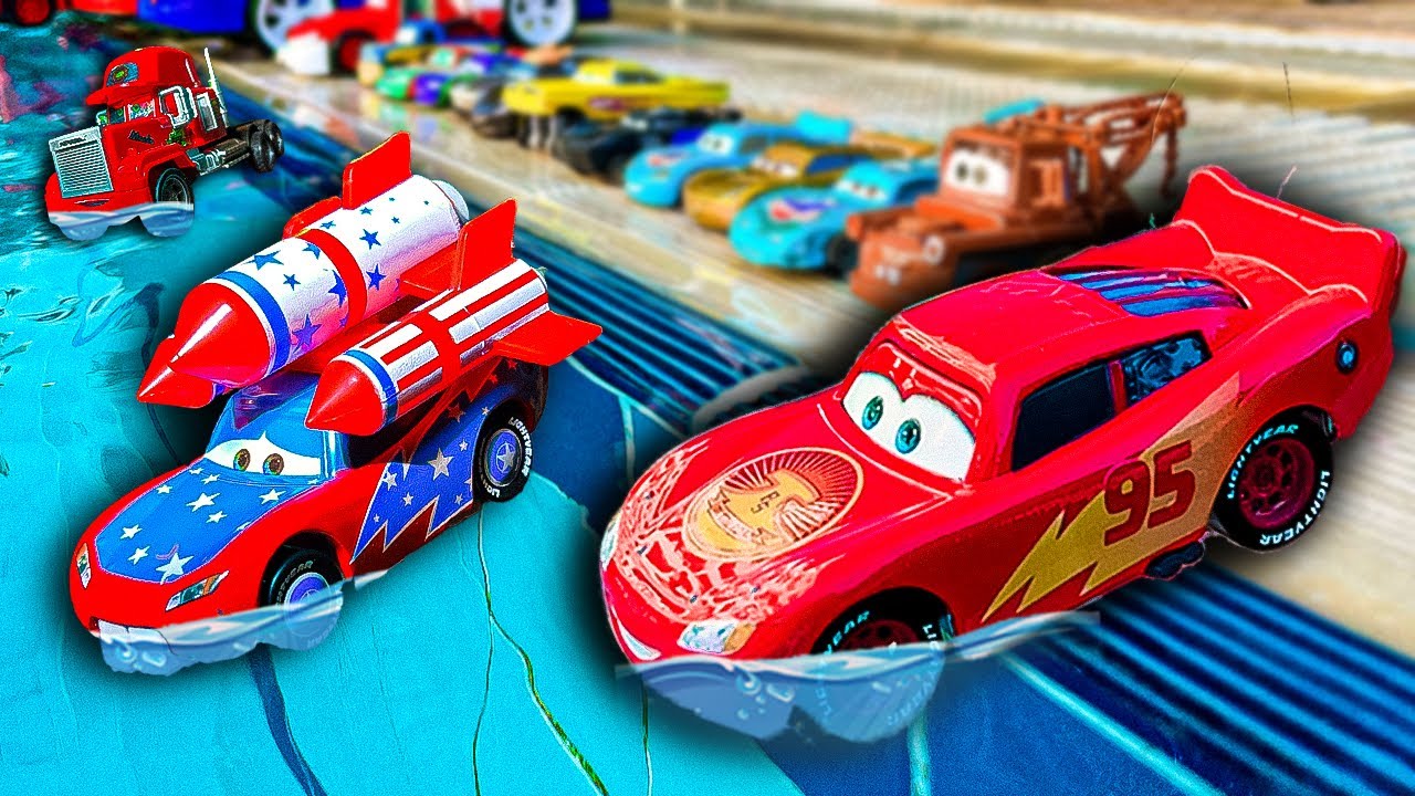 Тачки Disney Pixar падают в глубокую лужу, Молния МакКуин, Тау Матер, Мак, Салли, Франческо