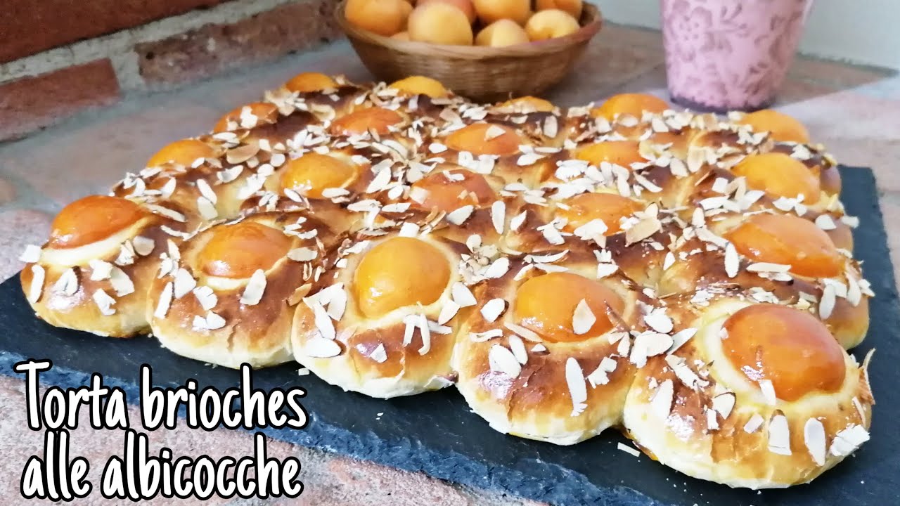 Torta brioches alle albicocche