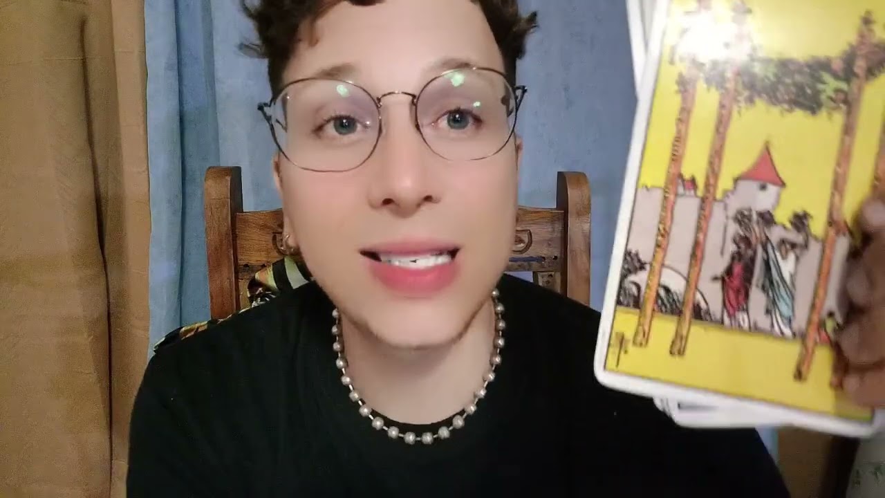 CANCER ♋️ TU EX ESTA CASI LOCO POR QUE ESTA ATRAPADO Y QUIERE VOLVER.