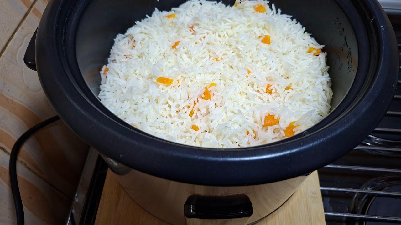 I tried my new rice cooker for the first time to make Carrot Rice and here are the results