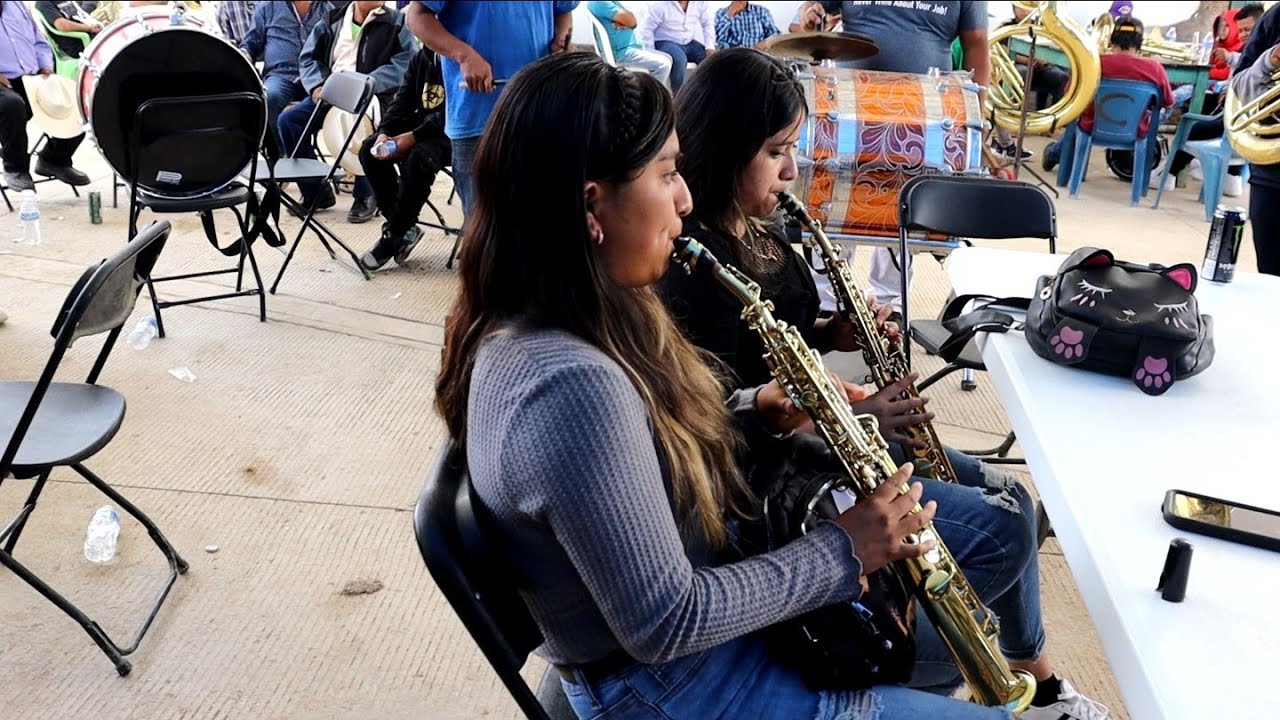 LAS MAESTRAS DEL SOPRANO😱😱 QUE CHINGÓN Y BONITO HACEN SONAR SU INSTRUMENTO ESTAS HERMOSAS SEÑORITAS