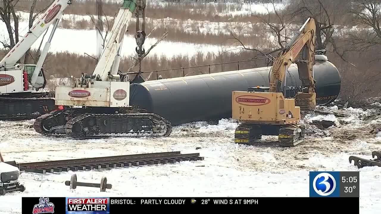 Crews continue to clean up after train derailment in Mansfield
