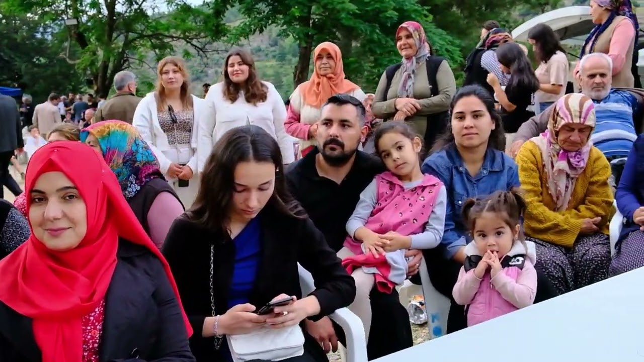 Aşık Medeni Karataş ve Aşık Halil Daylak Yukarı Kozan'da... Hoşgeldiniz deyişmesi