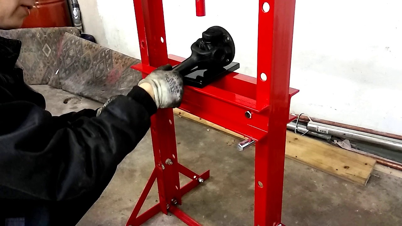 Jaguar XK8 Antriebsachse und Kreuzgelenke demontieren #1