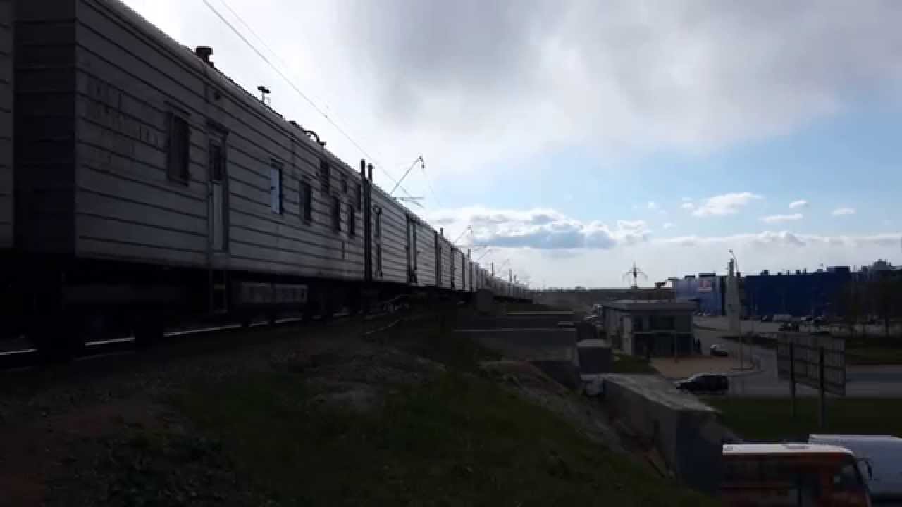 Паровоз Л 5289 с грузовым на вывозе .С-Пб узел.
