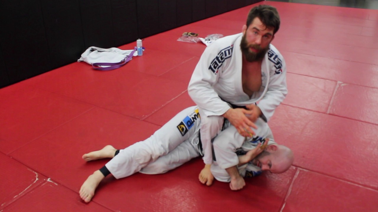 Simple Bjj Mount Choke for Submission Setups or Risky Guard Break