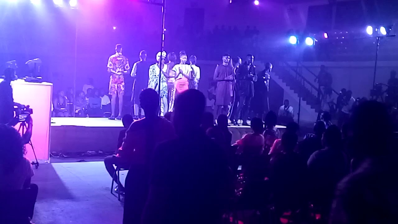 MODELS OVATION AFTER RUNWAY PERFORMANCE AT THE EVOL FASHION SHOW 6.0