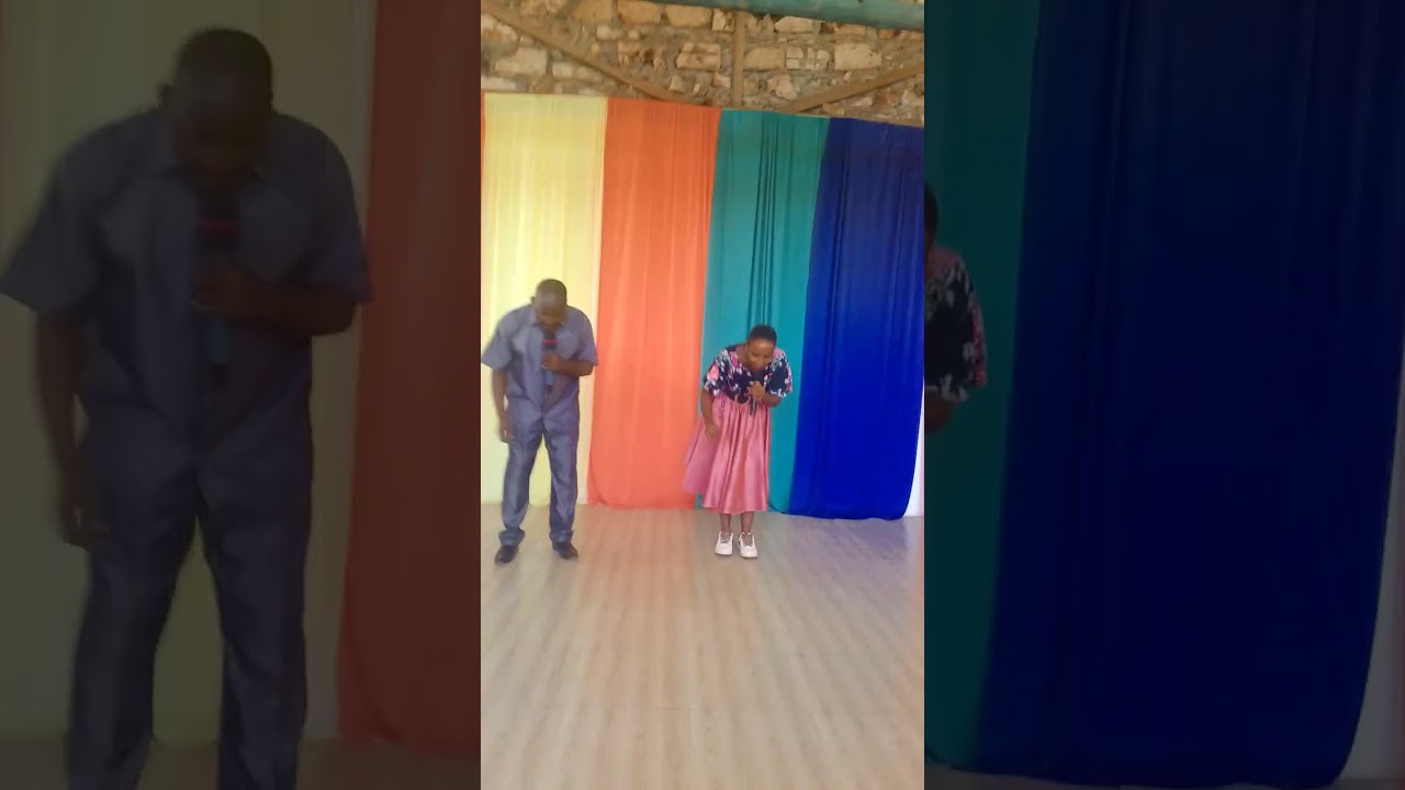 Powerful worship with apostle Dickson safari 