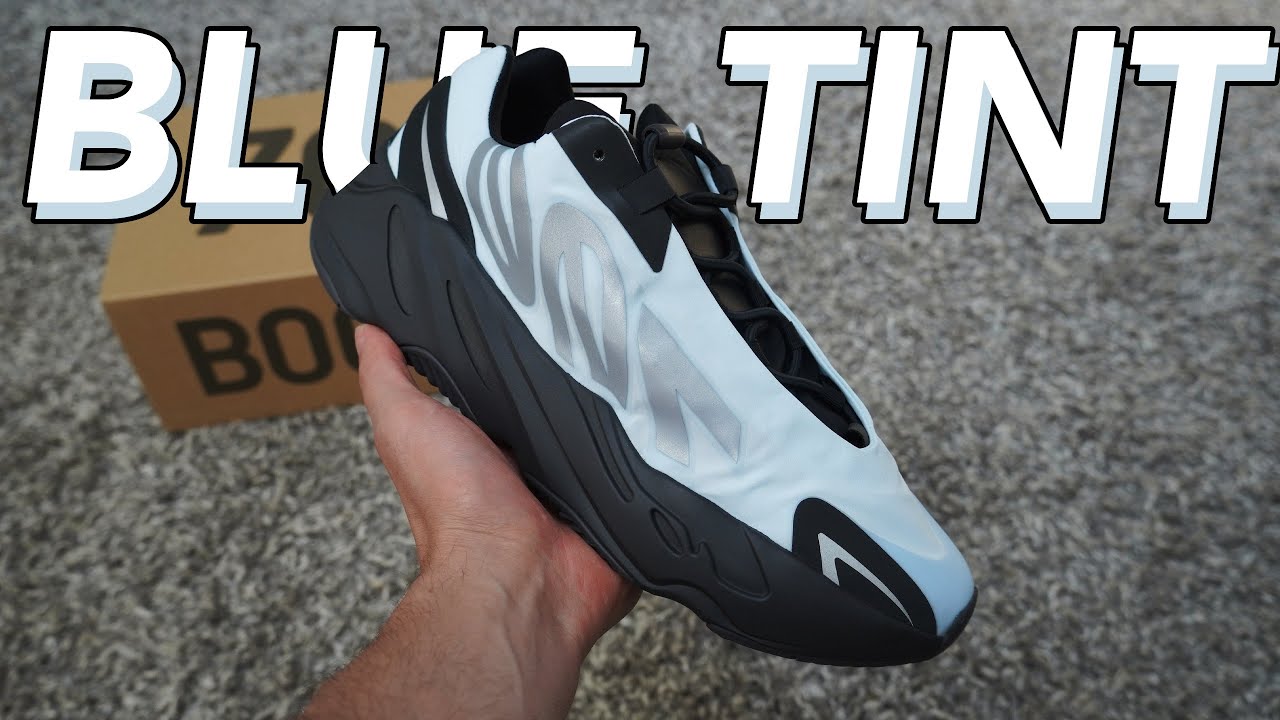 SIMPLE & CLEAN! Yeezy 700 MNVN Blue Tint Review